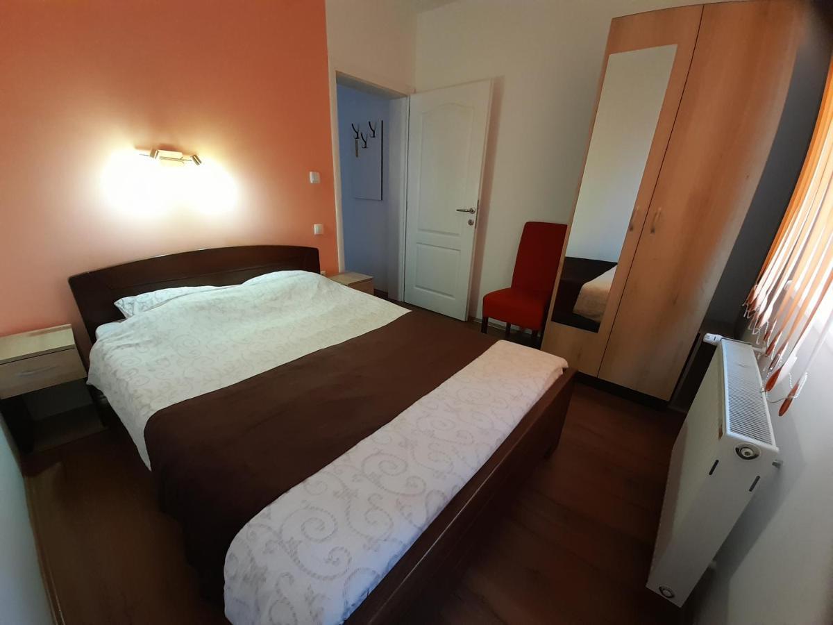 Kety Apartments Kragujevac Kültér fotó