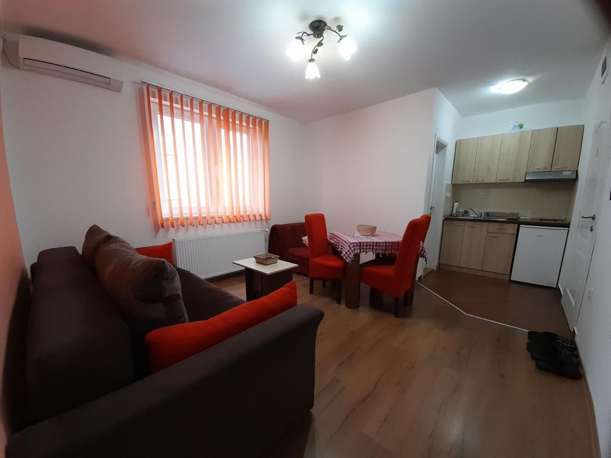 Kety Apartments Kragujevac Kültér fotó