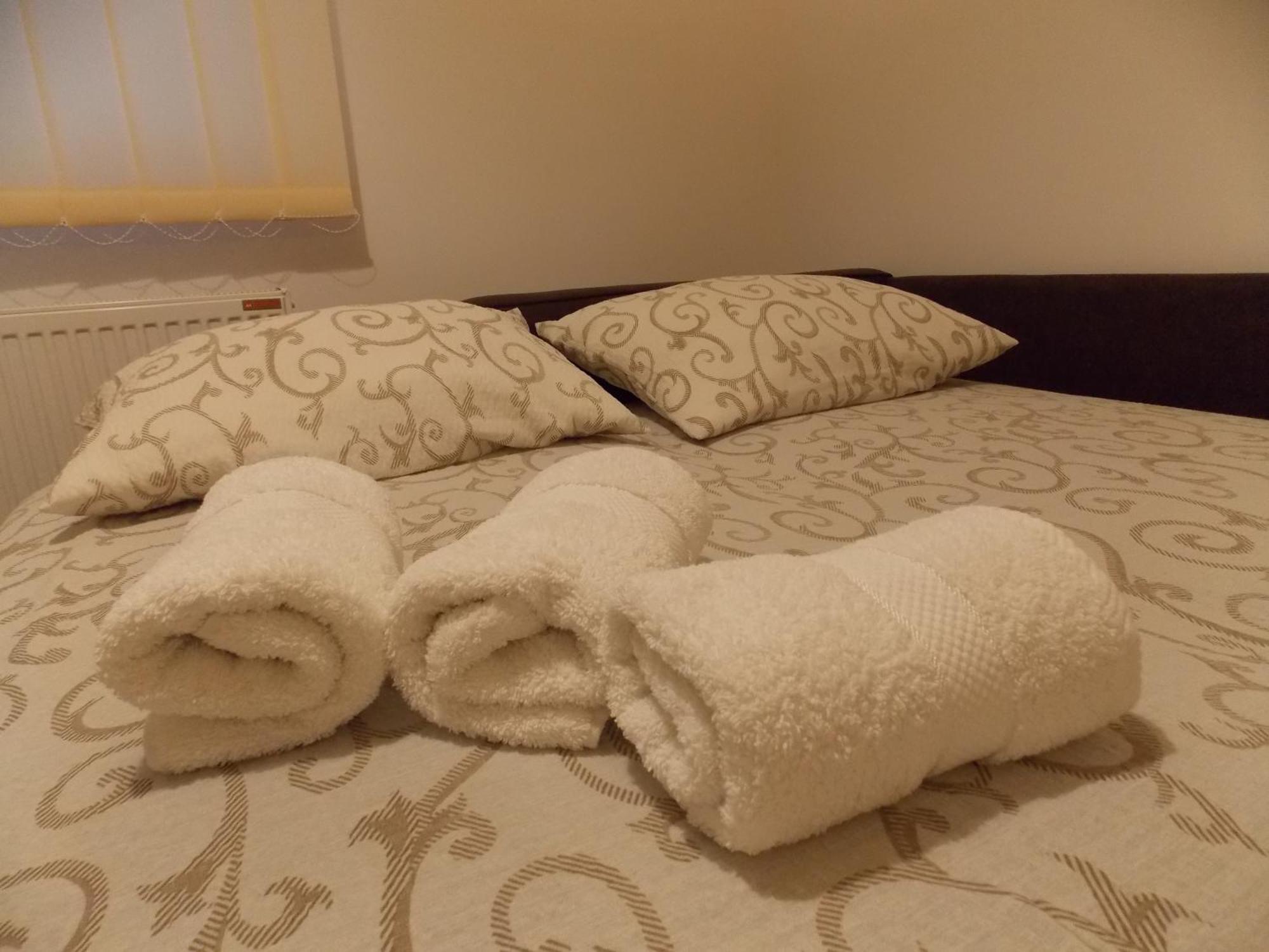 Kety Apartments Kragujevac Kültér fotó