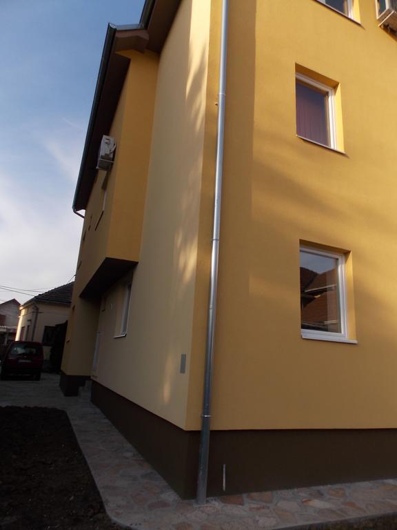 Kety Apartments Kragujevac Kültér fotó